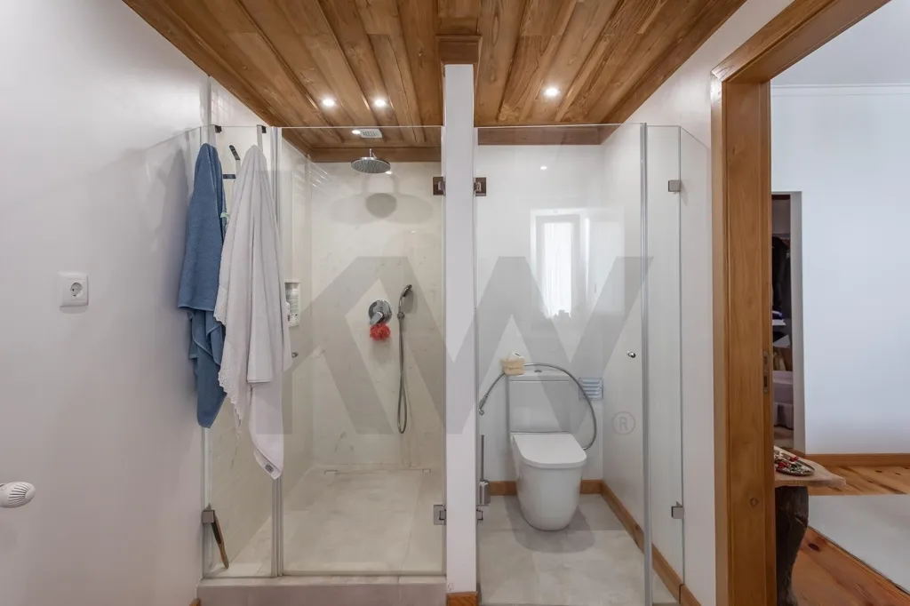 Salles de bain - Renovated House with Panoramic View in Lisbon