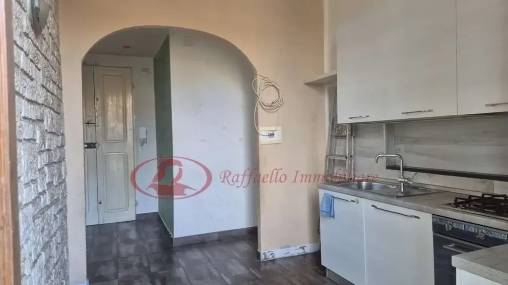 Cuisine - Bright 3-Room Apartment with Balcony in Florence