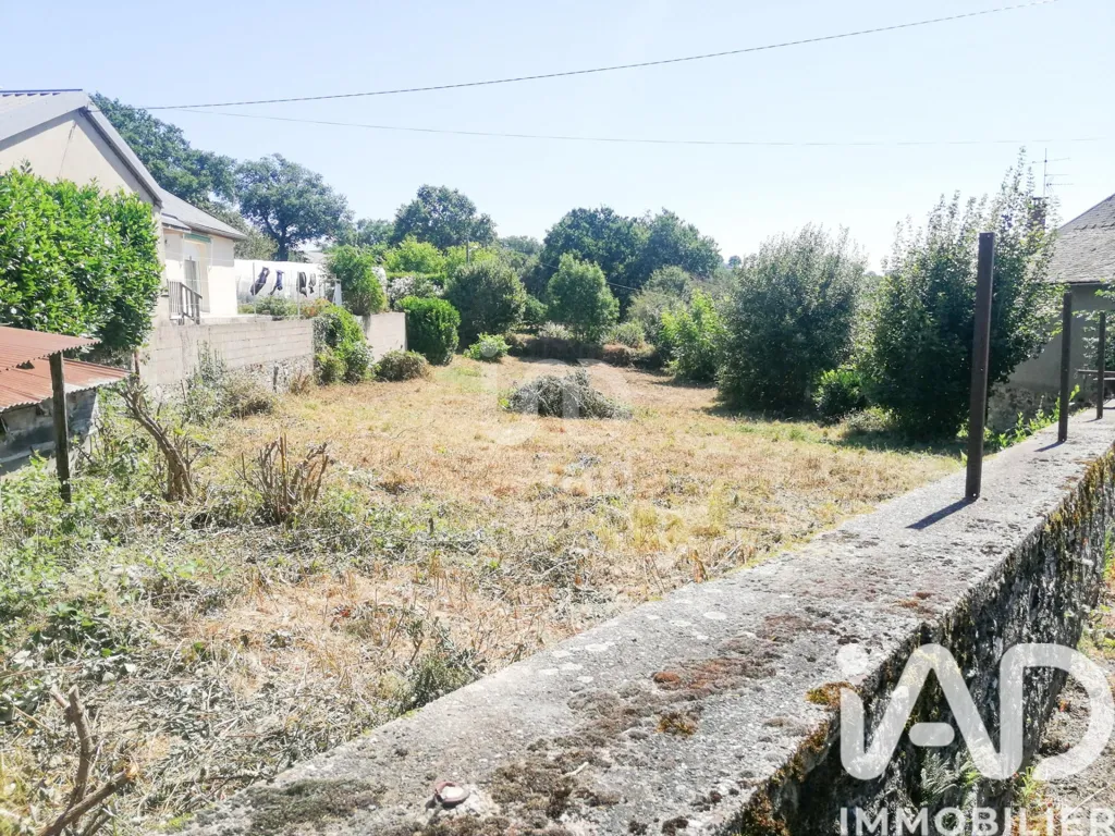 Aed - Buildable Land with Well and Poultry in Durenque