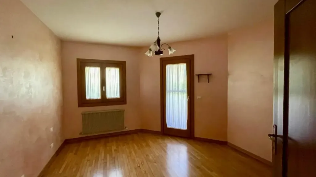 Pièces - Spacious Villa with Garden in Spilimbergo
