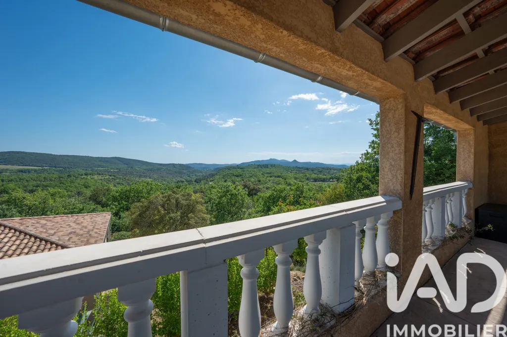 Terrasse - Ensemble Immobilier avec Vue à Lagorce