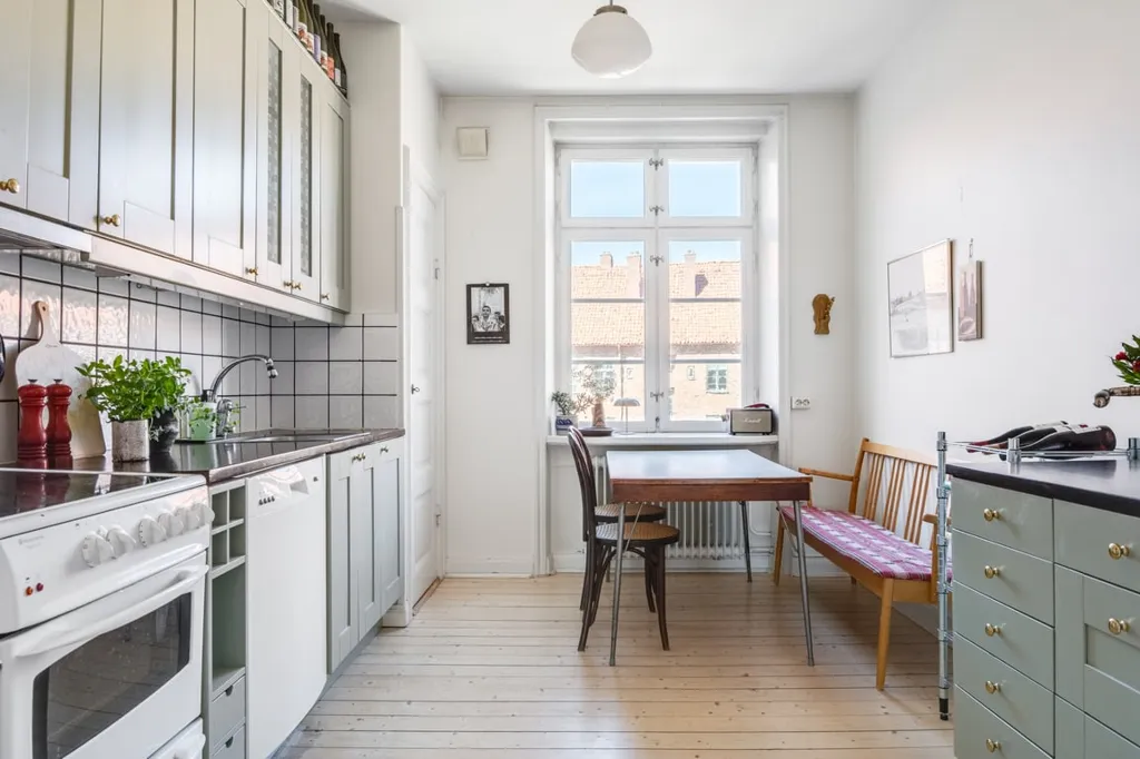Köök - Two-Bedroom Flat with Garden View in Rörsjöstad