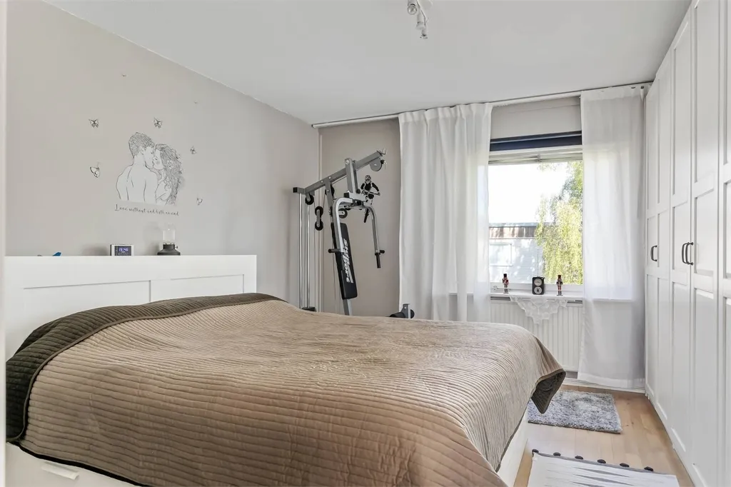 Magamistoad - Renovated Apartment with Balcony in Kungsängen