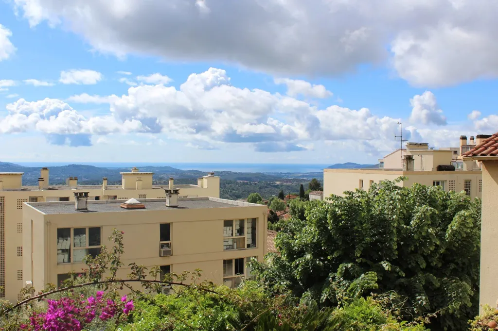 Balcon - Maison des Années 1930 avec Vue Mer à Grasse