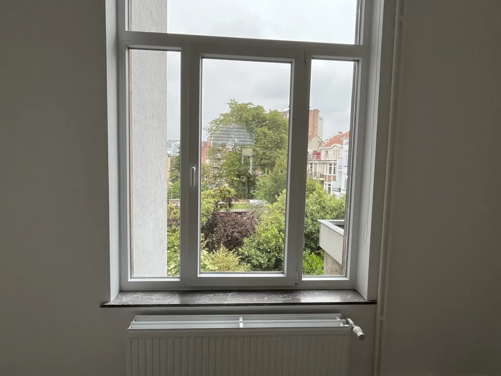 Pièces - Duplex Rénové avec Balcon à Schaerbeek