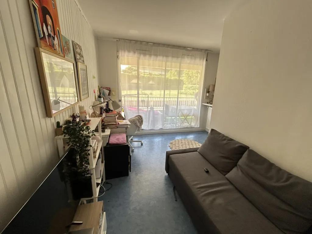 Séjour - Appartement avec Terrasse et Vue Jardin à Chave