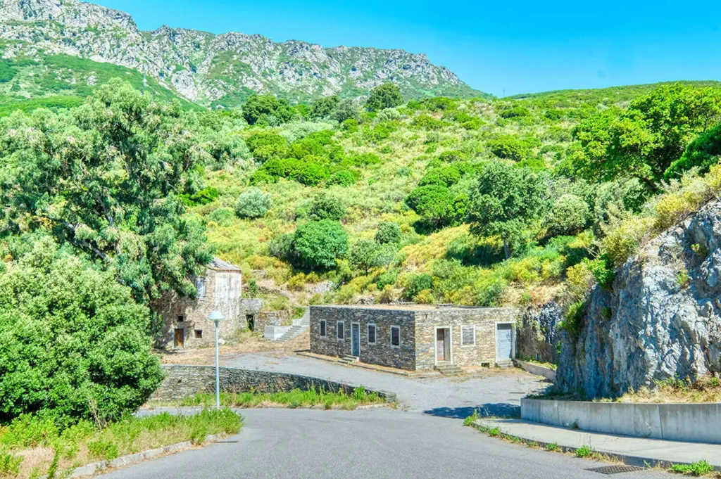 Välivaade - Constructible Plot with Sea and Mountain Views in Bastia
