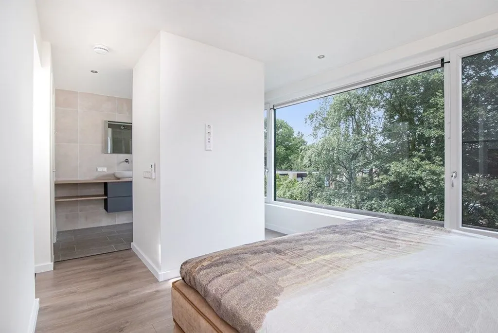 Chambres - Partly-Furnished 4-Bedroom House with Garden in Voorburg