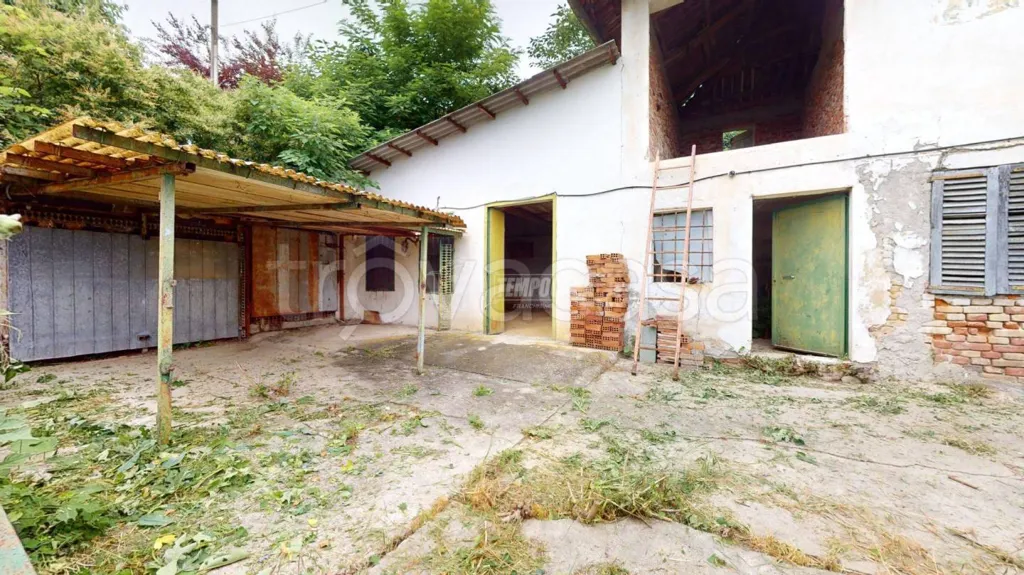 Jardin - Casale with Garden and Panoramic View in Bra