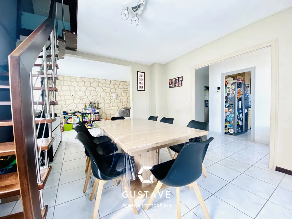 Salle à manger - Maison avec Piscine à Rouvres en Plaine