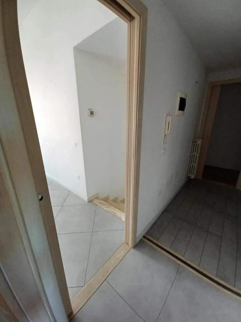 Ingresso - Fully Renovated Apartment with Terrace in Vinci