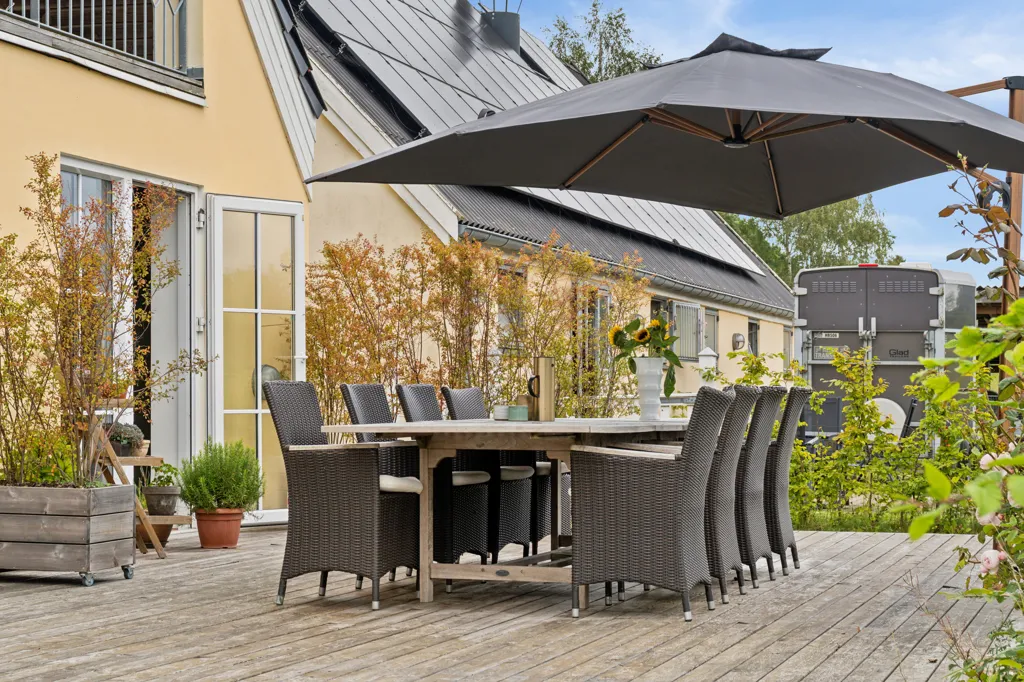 Terrass - Villa with Equestrian Facilities in Hillerød