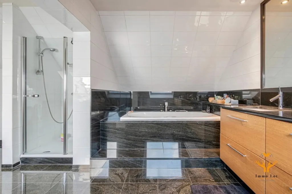 Salles de bain - Maison avec Terrasse dans le Centre de Baasrode