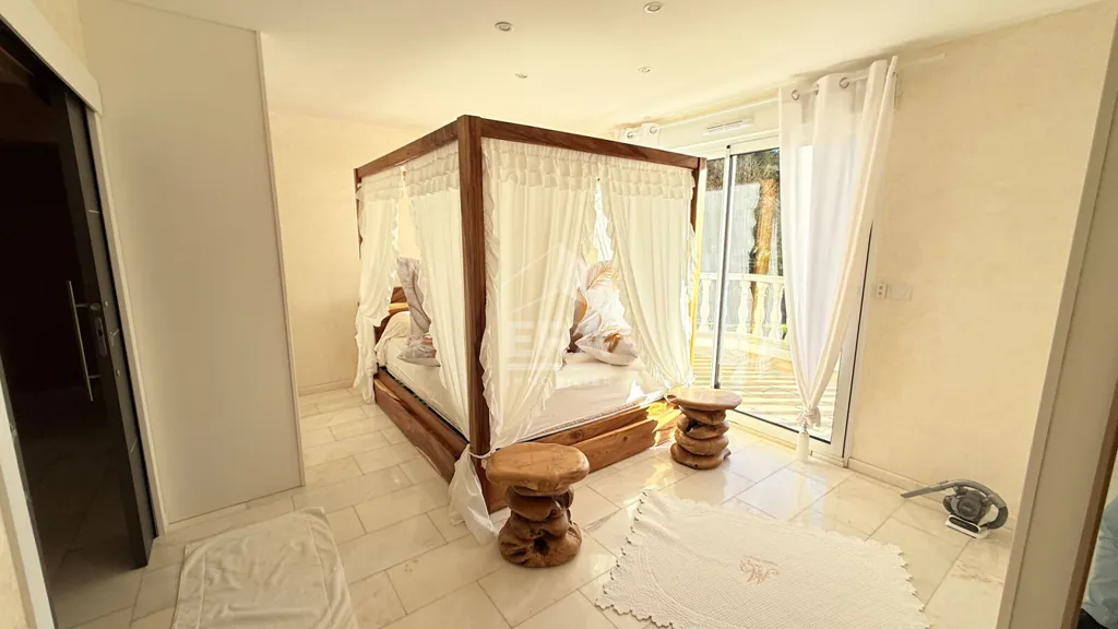 Chambres - Maison 7 pièces à Le Genest-Saint-Isle