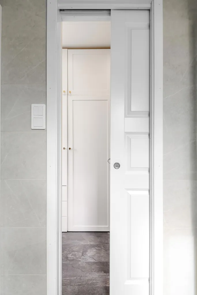 hallway_entrance