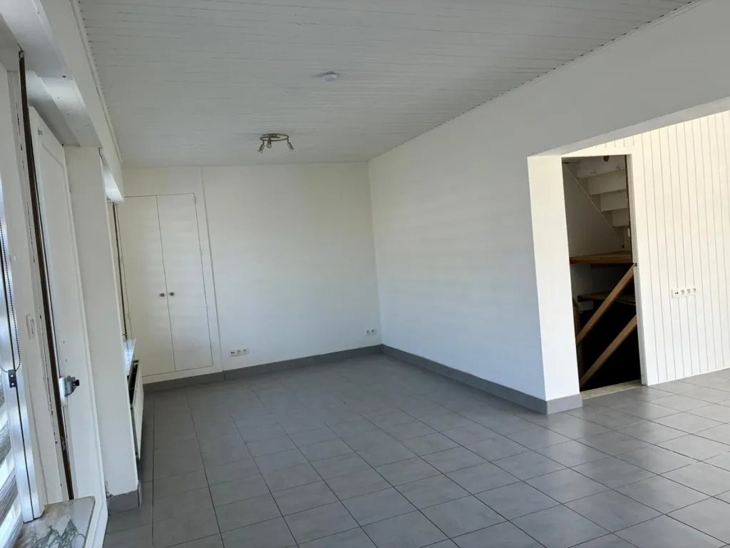 Elutuba - Spacious Open Plan House with Garden in Kortemark