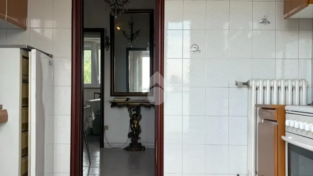 Cucina - Renovated 2-Bedroom in Gallaratese, Milan
