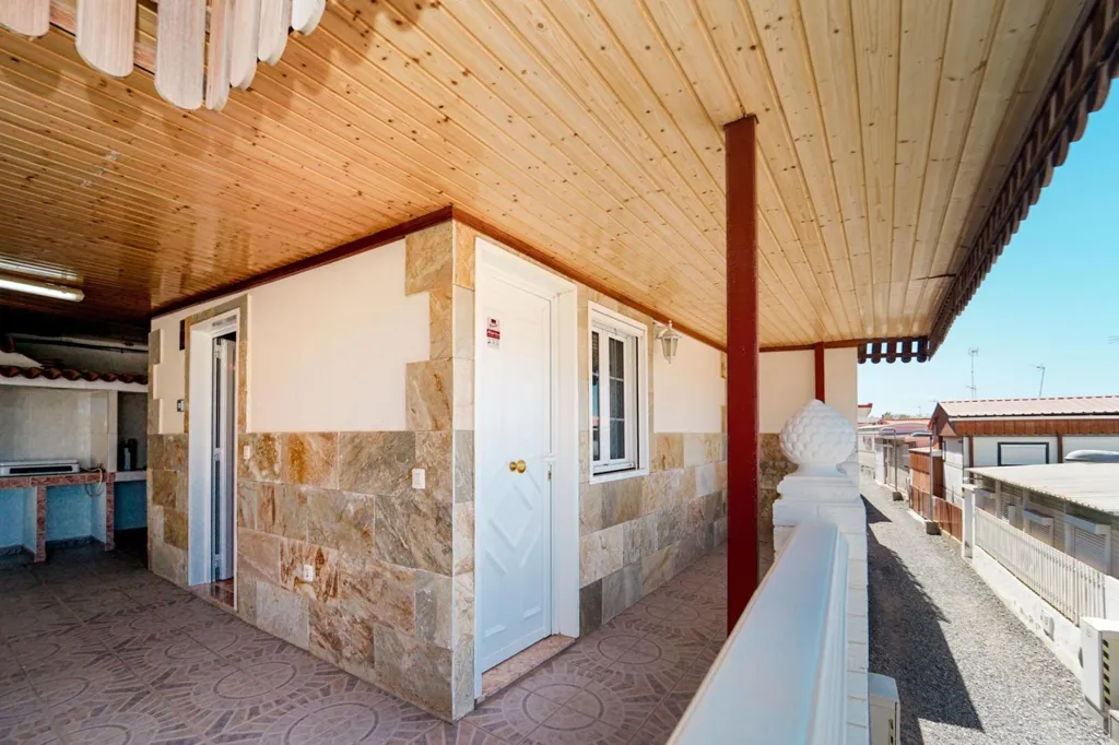 Terrass - Caravan House with Outdoor Kitchen in San Bartolomé