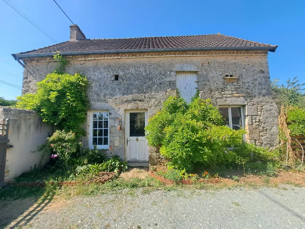 Extérieur - Propriété en Pierre avec Piscine près d'Alençon