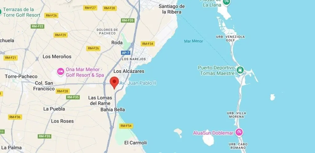 Luxury House with Pool in Los Alcázares