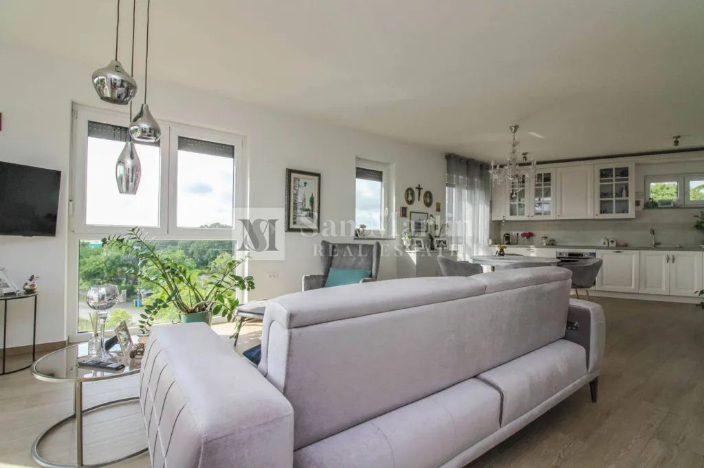 Living Room - Modern Apartment with Sea View in Poreč