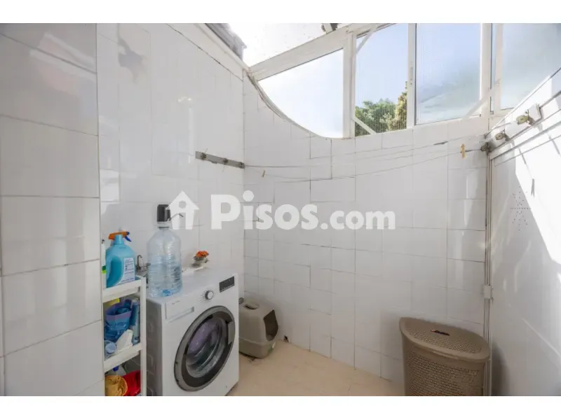 Hauswirtschaftsraum - Penthouse with Sea Access in La Alcaidesa