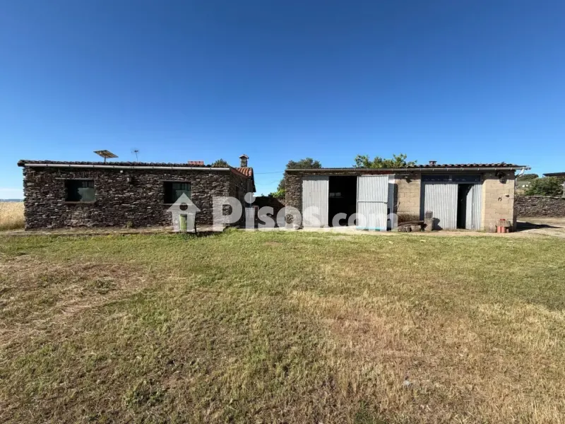 Esterno - Rustic Farmhouse with Auxiliary Buildings in Malpartida