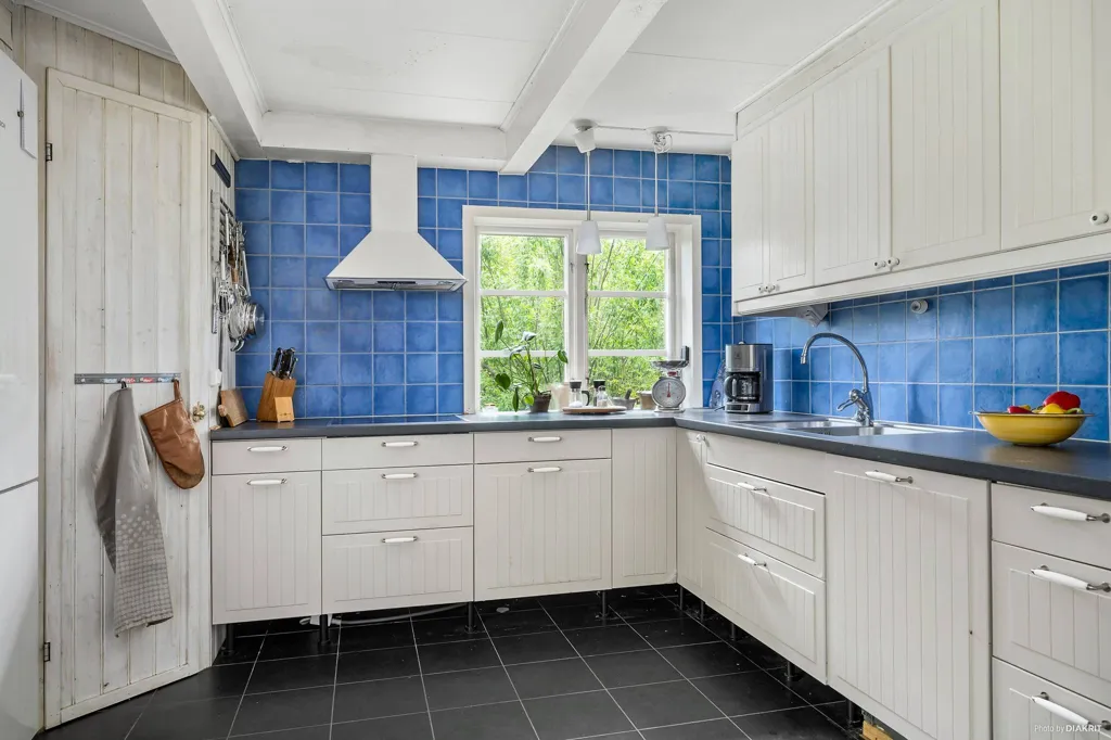 Cuisine - Charming Yellow Cottage with Orchard in Scania