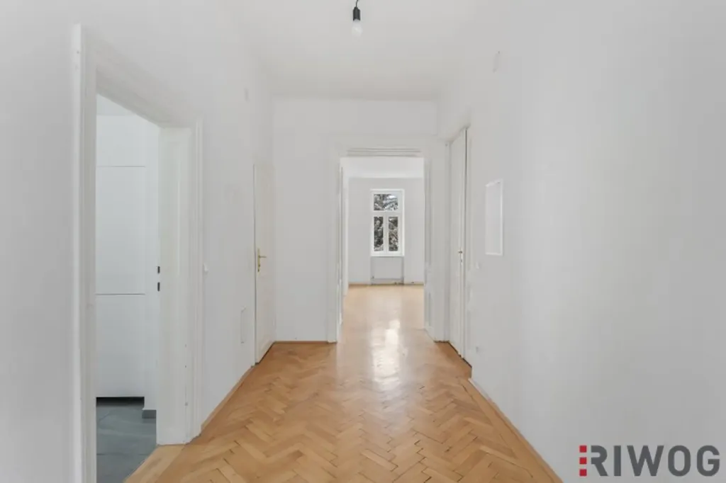 Hallway - Altbau with Optional Balcony in Hietzing