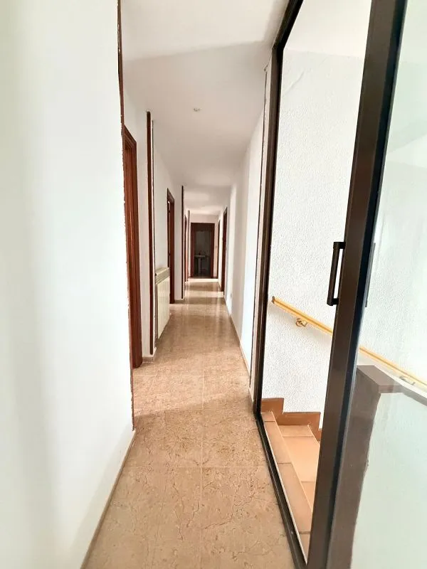 Esik - Terraced House with Terrace in Milagro