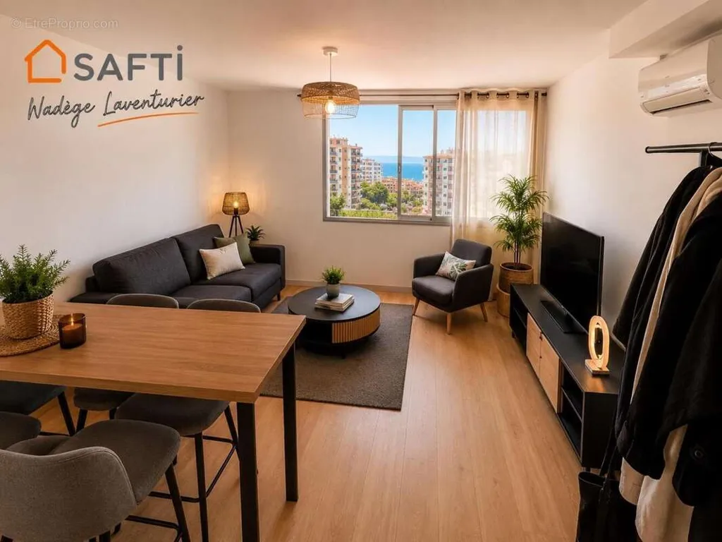 Soggiorno - Renovated 2-Bed Flat with Sea View in Ajaccio