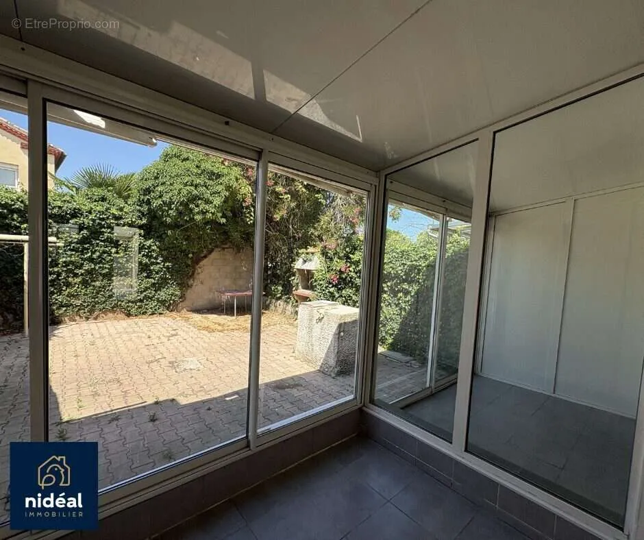 Terrass - City House with Courtyards in Lunel
