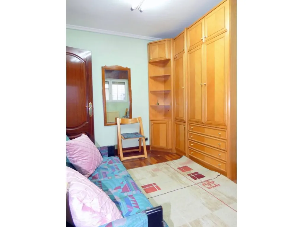 Magamistoad - Flat with Garage in Calle de Karmelo