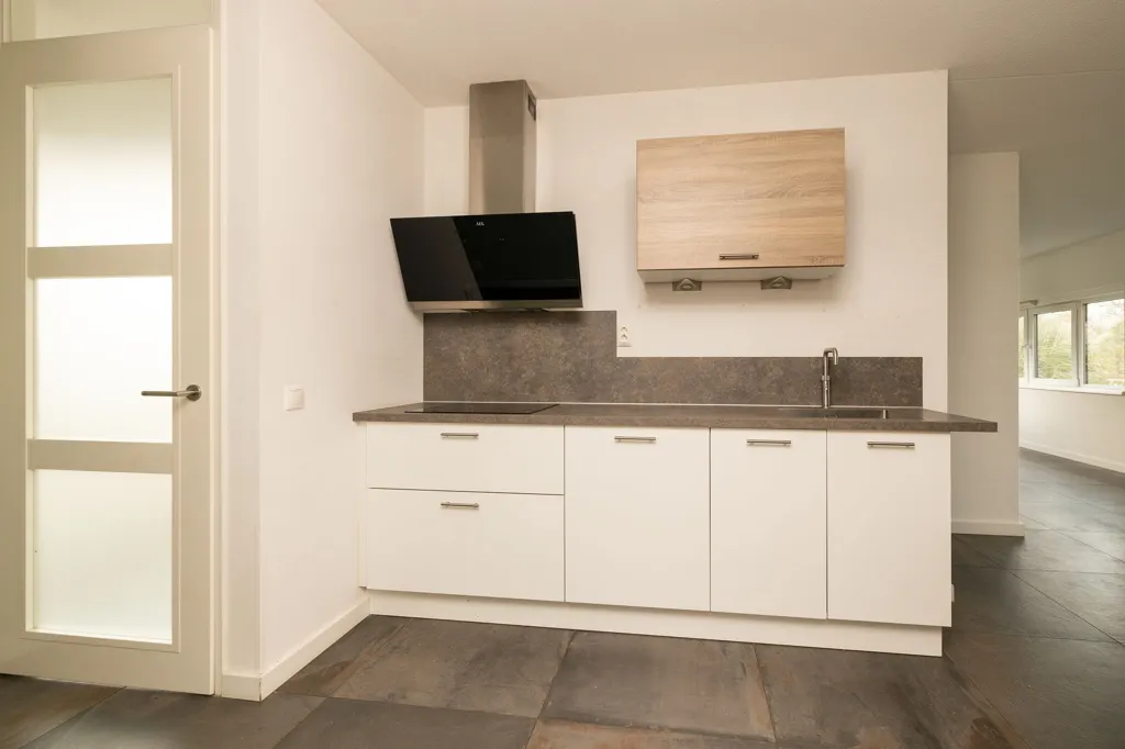 Cuisine - Modern Apartment with Garden in Den Haag