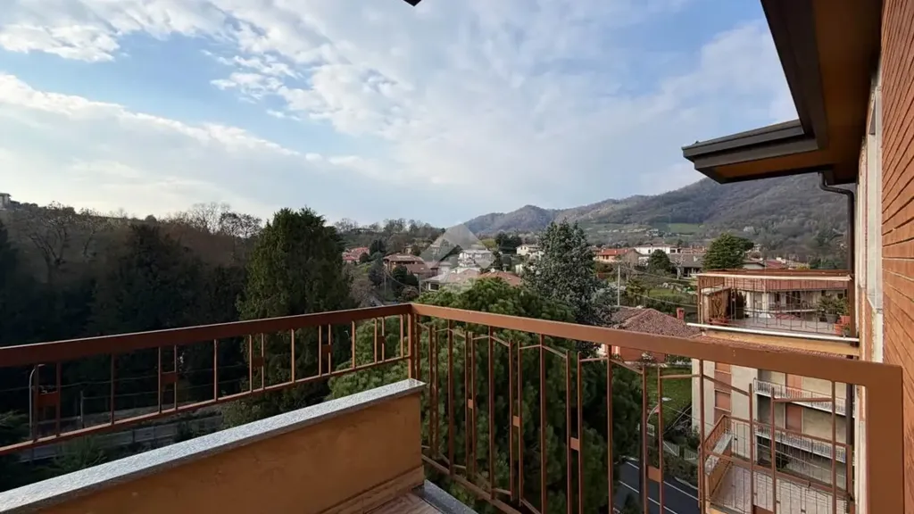 Balcon - Apartment with Terraces in Carvico