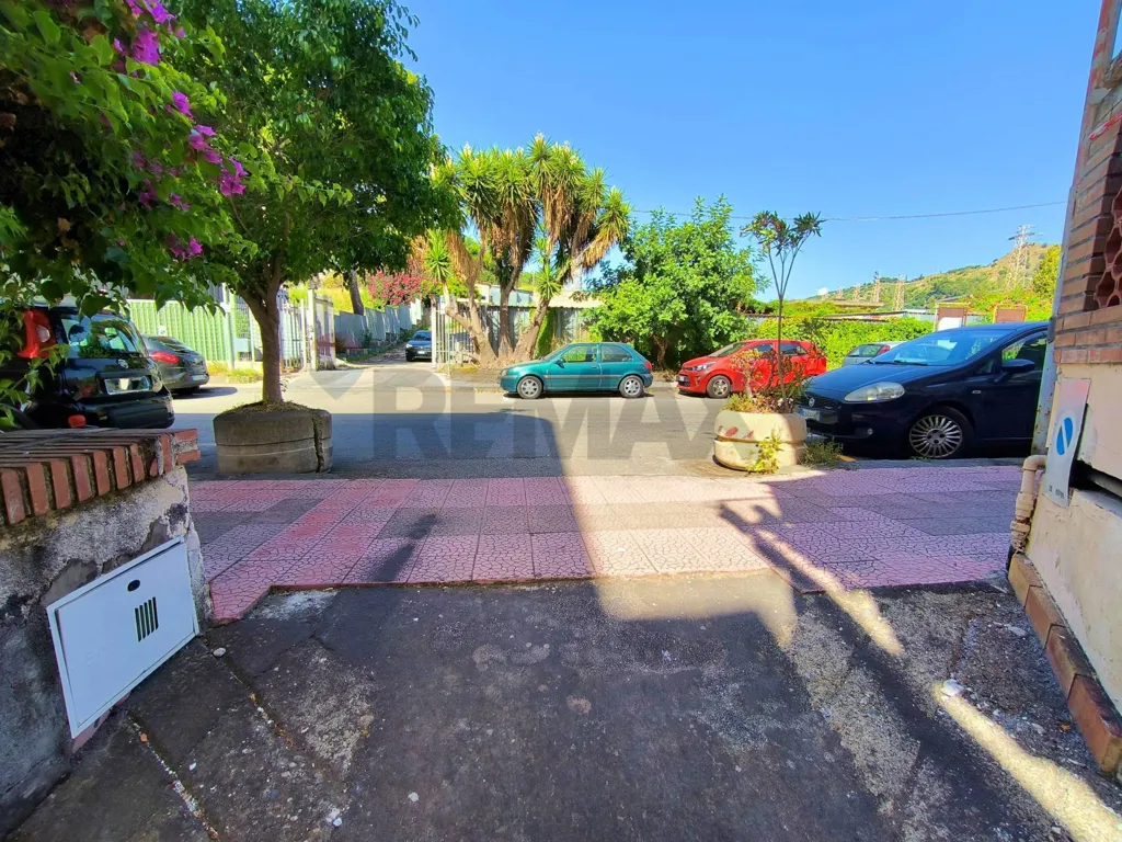 Välivaade - Garage with 103 m² in Giardini Naxos