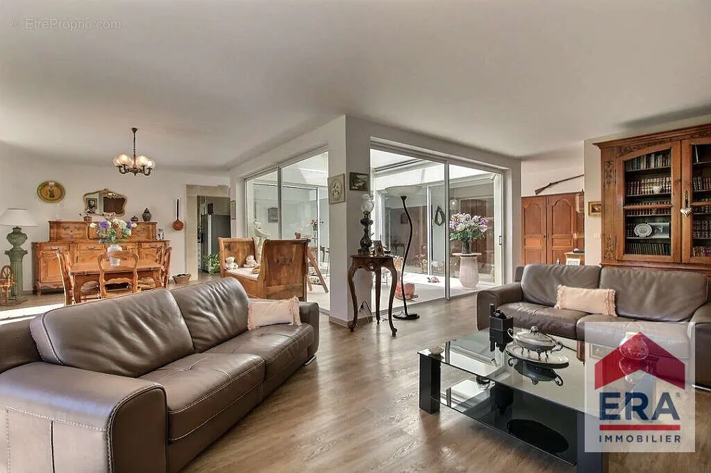 Elutuba - House with Pool in Carpentras