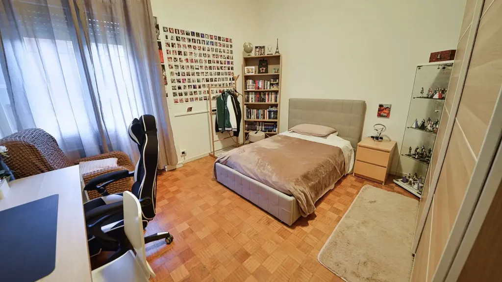 Chambres - Quadrilocale with Two Outdoor Spaces in Como