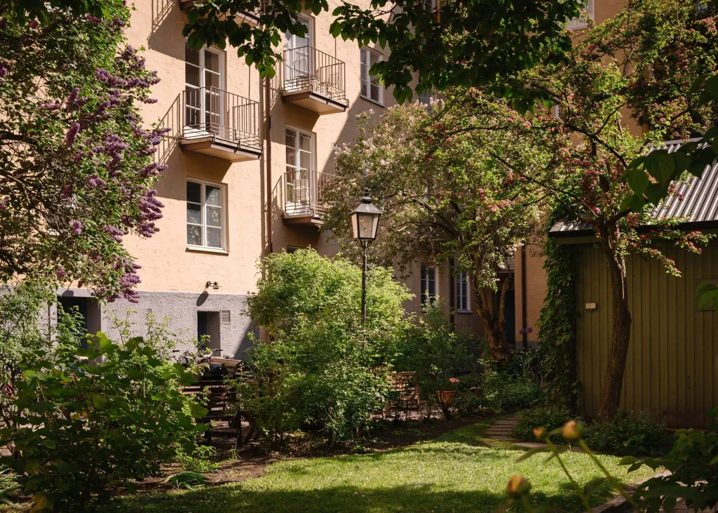 Aed - 1920s Flat with Balcony in Södermalm