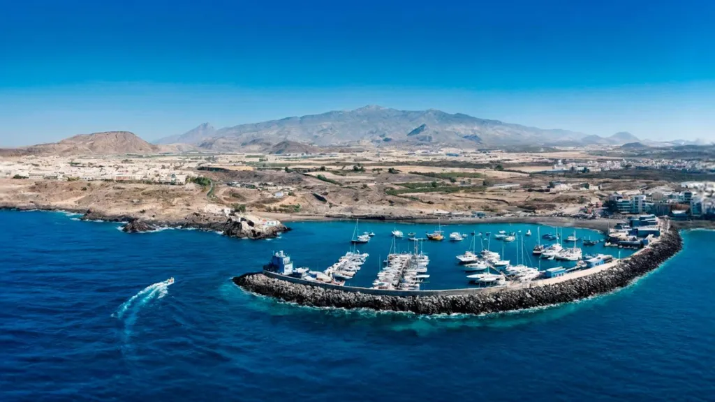 Multi-Unit Building with Sea Views in El Fraile