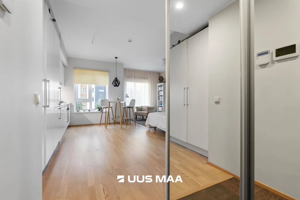 Entrée - Renovated Apartment with Intercom in Lasnamäe