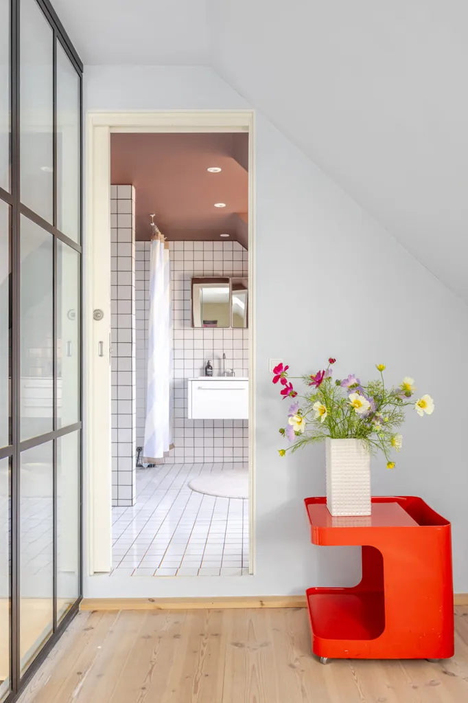 Vannitoad - Duplex with Historic Charm in Copenhagen V