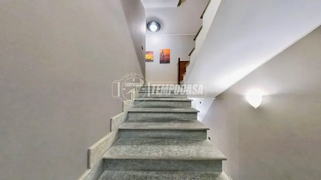 Pièces - Villa with Private Garden in Robassomero