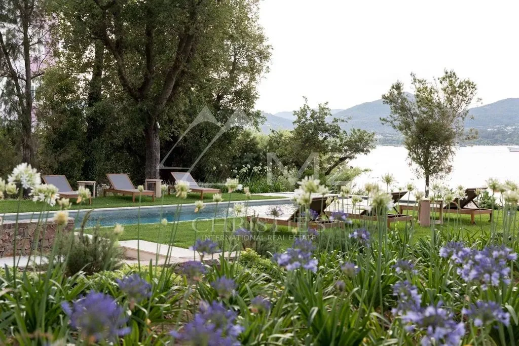 Bassein - Luxury Villa with Private Beach in Gassin