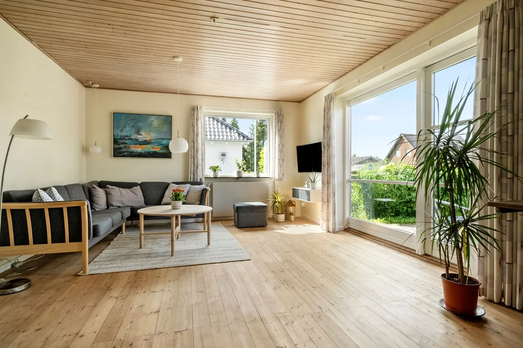 Séjour - Detached Villa with Garden in Brøndby