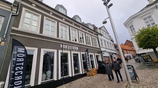 Välivaade - Shop with Parking in Viborg Centre