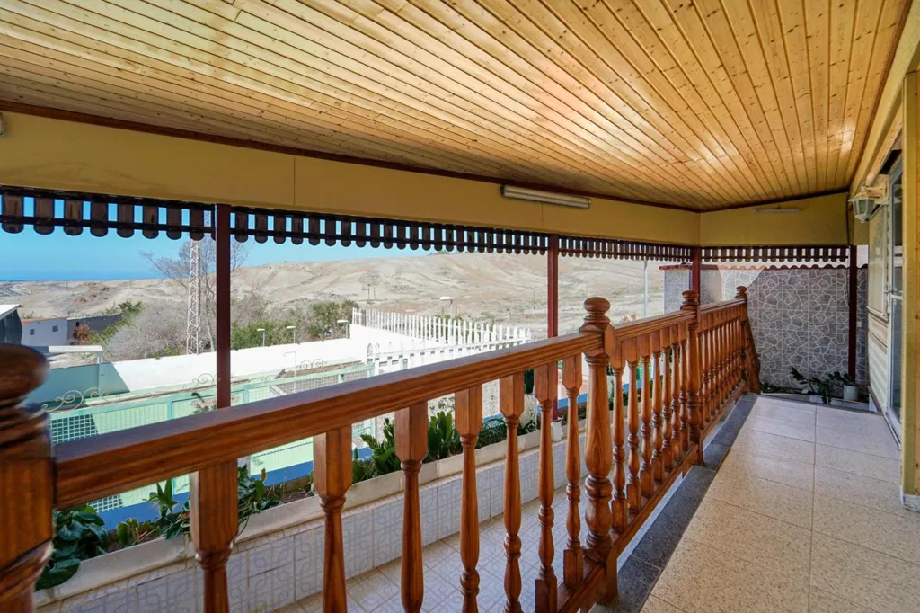 Rõdu - Caravan House with Outdoor Kitchen in San Bartolomé