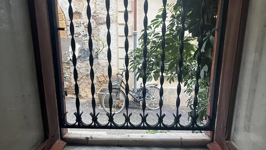 Esik - Rustic Bilocale in Palermo's Historic Centre