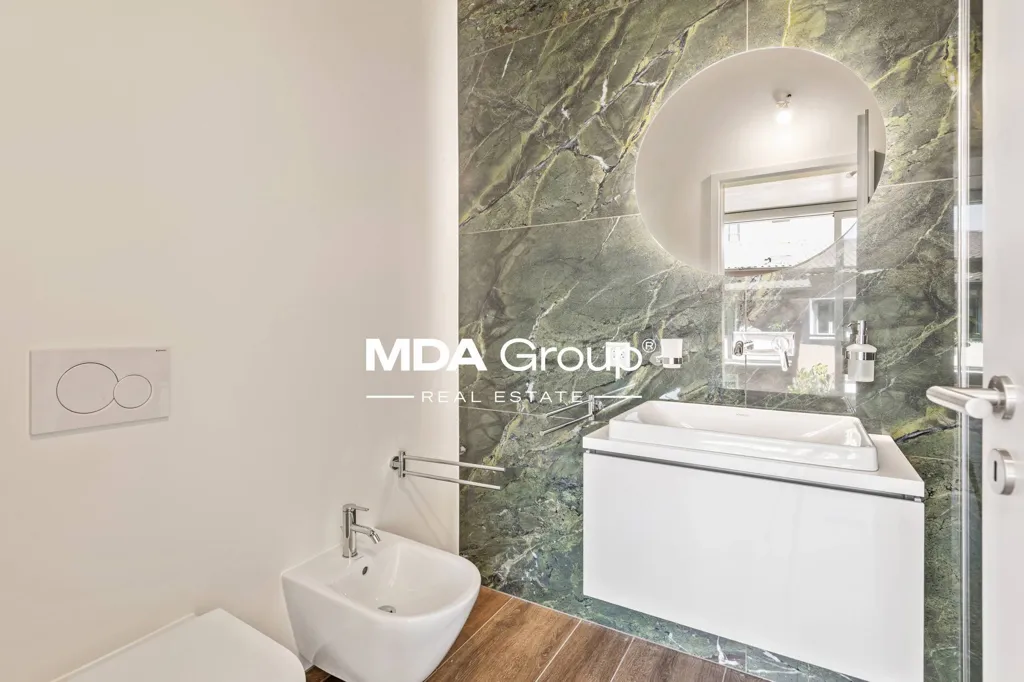 Vannitoad - Modern Townhouse with Mountain View in Manno