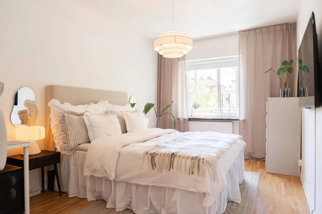 Chambres - Renovated 2-Bedroom with Balcony in Helsingborg
